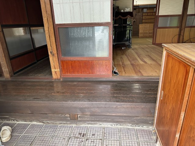 【北杜市須玉町江草】離れ古屋と家庭菜園付き物件の玄関