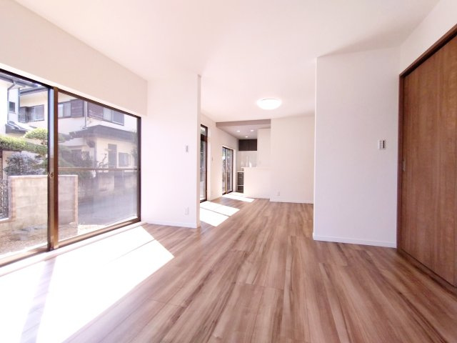 藤沢市大鋸三丁目戸建の居間・リビング