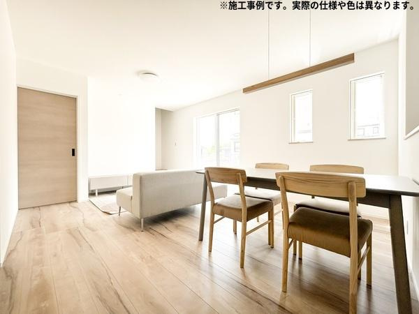 センチュリータウン坂ノ市西ⅢＣ　新築の居間・リビング|※写真はイメージです。実際の色や仕様は異なります。