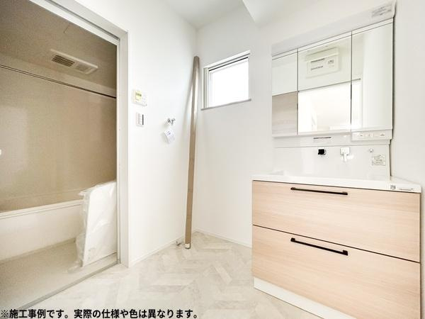 センチュリータウン坂ノ市西ⅢＣ　新築の独立洗面台|※写真はイメージです。実際の色や仕様は異なります。