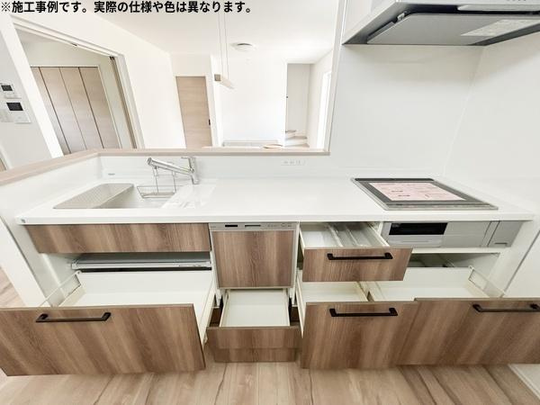 センチュリータウン坂ノ市西ⅢＣ　新築のキッチン|※写真はイメージです。実際の色や仕様は異なります。