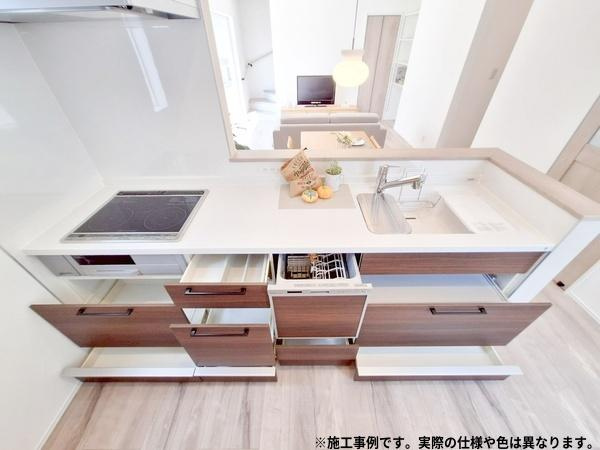 センチュリータウン坂ノ市西ⅢＮ　新築のキッチン|※写真はイメージです。実際の色や仕様は異なります。