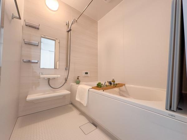 センチュリータウン坂ノ市西ⅢＮ　新築のトイレ|シンプルで清潔感のあるトイレです。
