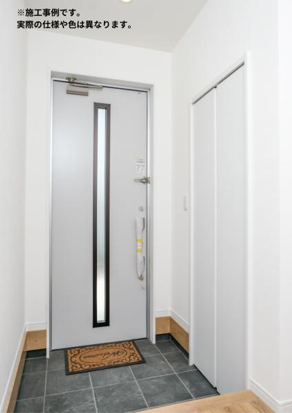 横田2丁目Ｅ棟　新築の玄関|※写真はイメージです。実際の色や仕様は異なります。