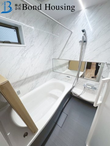 屋上ルーフバルコニーあり・WIC等収納豊富　千鳥が丘3丁目の浴室