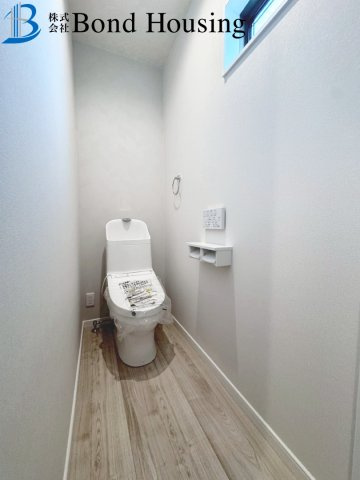 屋上ルーフバルコニーあり・WIC等収納豊富　千鳥が丘3丁目のトイレ