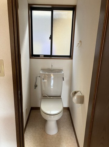 トリコロールハウスのトイレ