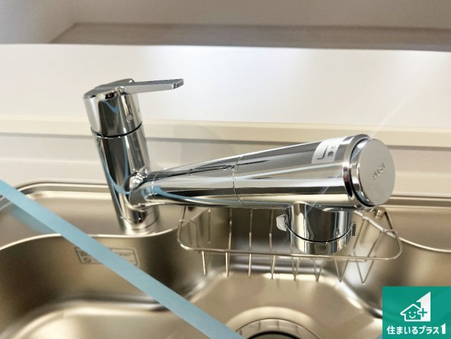 明石市魚住町西岡　第21期　新築一戸建ての設備|浄水器を内蔵！炊飯時、お茶を作る時に安心してお水を使えます！お湯と冷水、浄水と原水、シャワーの切替えもワンタッチです！