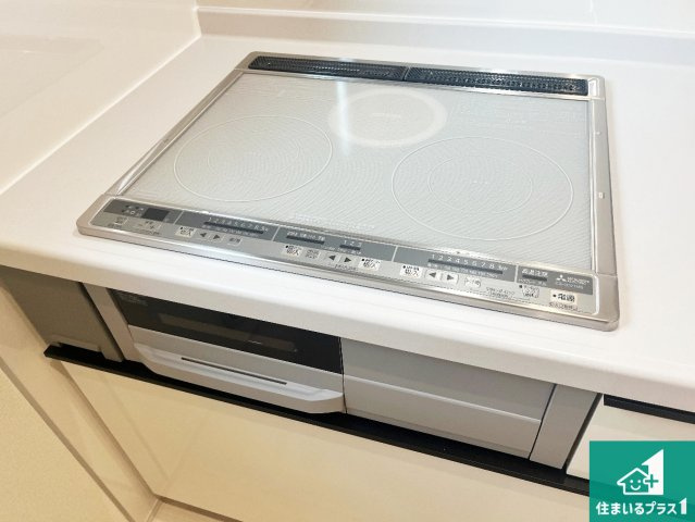 明石市魚住町西岡　第21期　新築一戸建ての設備|火を使わないので、安心なＩＨコンロ！でこぼこが無い構造なので、掃除もしやすく清潔に保てます！