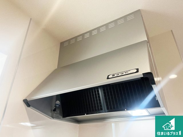 明石市魚住町西岡　第21期　新築一戸建ての設備|汚れにくいスロットフィルタでお手入れラクラク！ＬＥＤ照明付き！