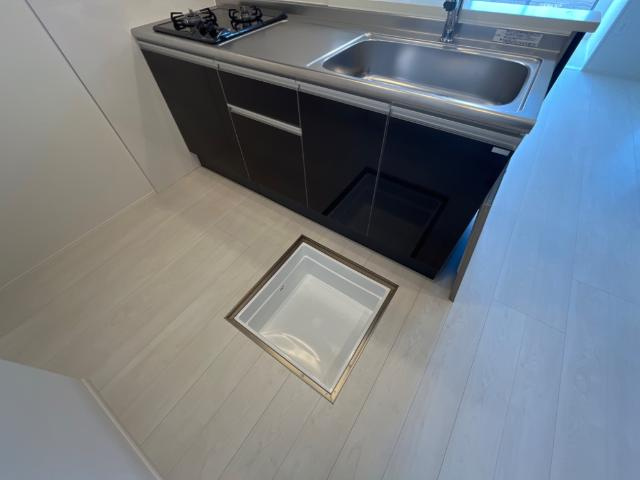 エッグプラントの収納|床下収納（イメージ）