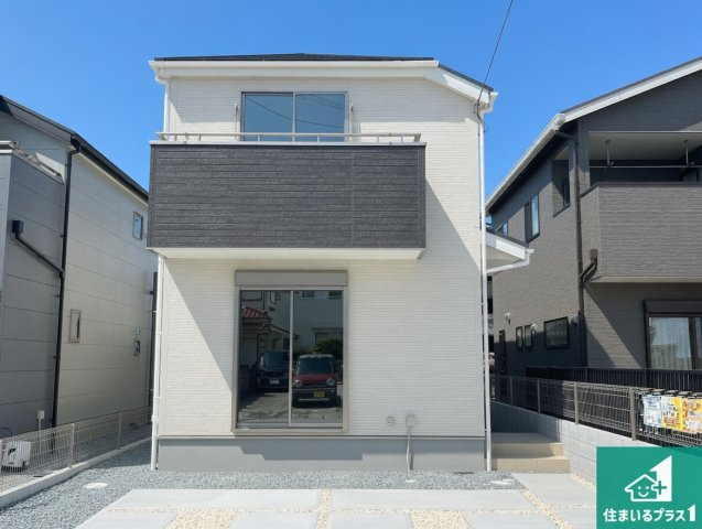 加古郡播磨町北野添　新築一戸建ての外観|安心の10年保証！外観を美しく保ち、雨水で汚れを落とします！気になることがありましたら、お気軽にお問い合わせください！