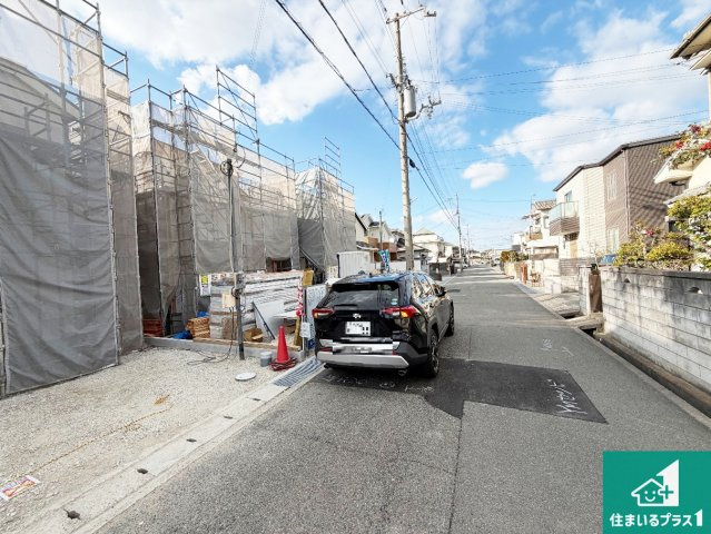 加古郡播磨町北野添　新築一戸建ての前面道路含む現地写真|周辺は落ち着いた街並みの住宅地！子育てがしやすい住環境です！まだ未完成ですが、現地でしかわからない事もございます。是非一度ご覧ください。