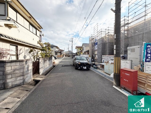 加古郡播磨町北野添　新築一戸建ての前面道路含む現地写真|周辺は落ち着いた街並みの住宅地！子育てがしやすい住環境です！まだ未完成ですが、現地でしかわからない事もございます。是非一度ご覧ください。