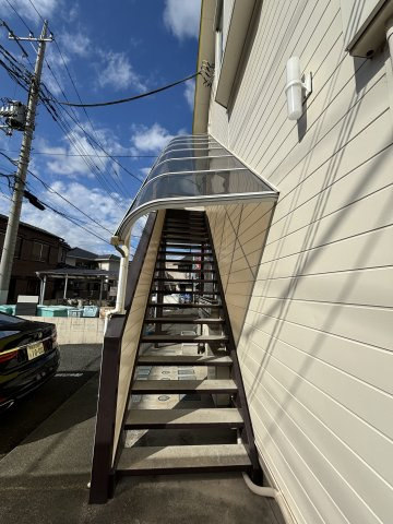 ミヤハウス　5号棟のエントランス