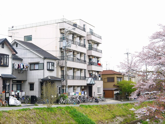 アートハウスならの外観パース