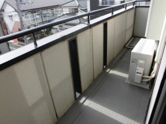 【バルコニー】 | プリムヴェール　弐番館 | ※同タイプ、別部屋写真使用。