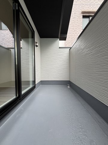 【バルコニー】