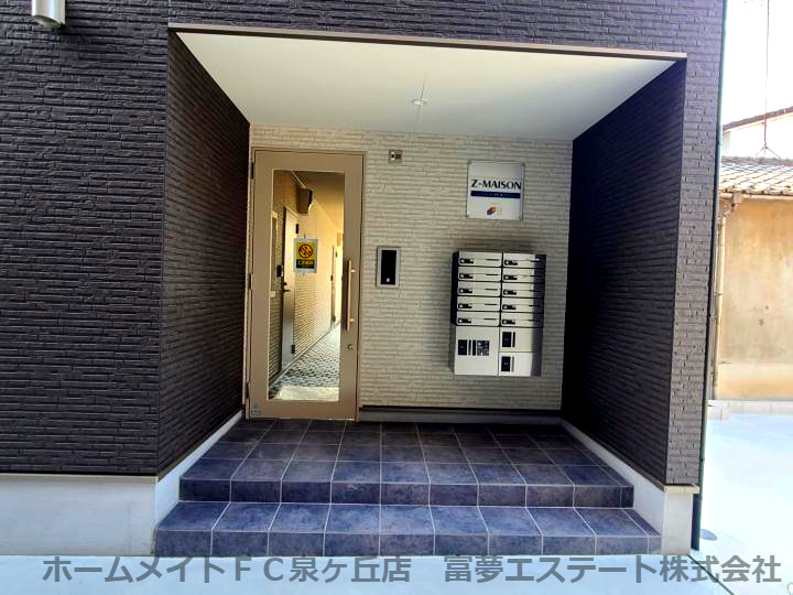 ジーメゾン石津町東ブリシエのエントランス