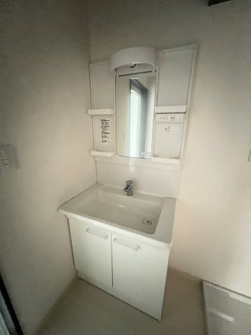禅昌寺１丁目戸建の洗面所