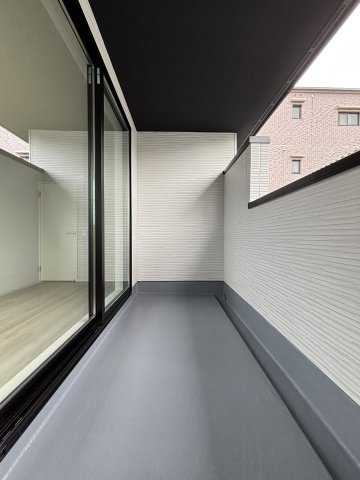 【バルコニー】
