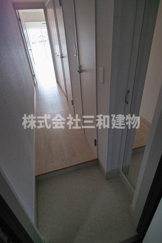 プレジデントガーデンDの玄関