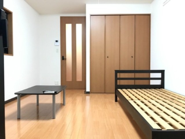 クラーレン ハウスの居間・リビング|家具・家電ははイメージのため実際は備え付けられておりません