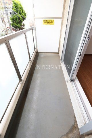 ラヴェニール国分寺のバルコニー