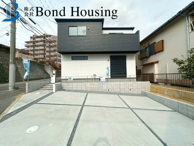 「南西角地」「小中学校徒歩5分圏内」　伊川谷町有瀬の外観