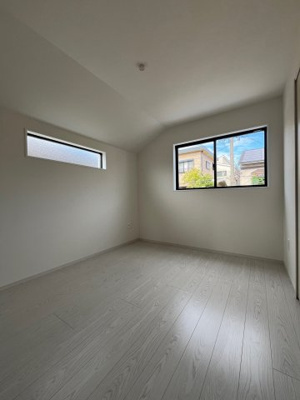 【洋室】 | 鈴蘭台北町５丁目　新築戸建 | 洋室約5.2帖