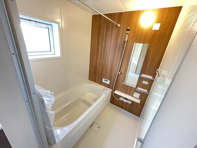 藤岡市藤岡（全１棟）１号棟の前面道路含む現地写真