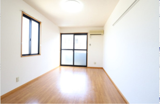 【居間・リビング】 | レ･ポワソン | ※同タイプ、別部屋写真使用。