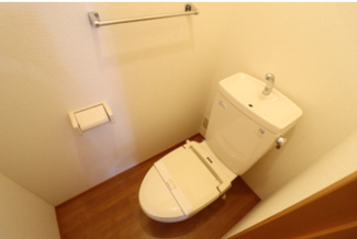 【トイレ】 | レ･ポワソン | ※同タイプ、別部屋写真使用