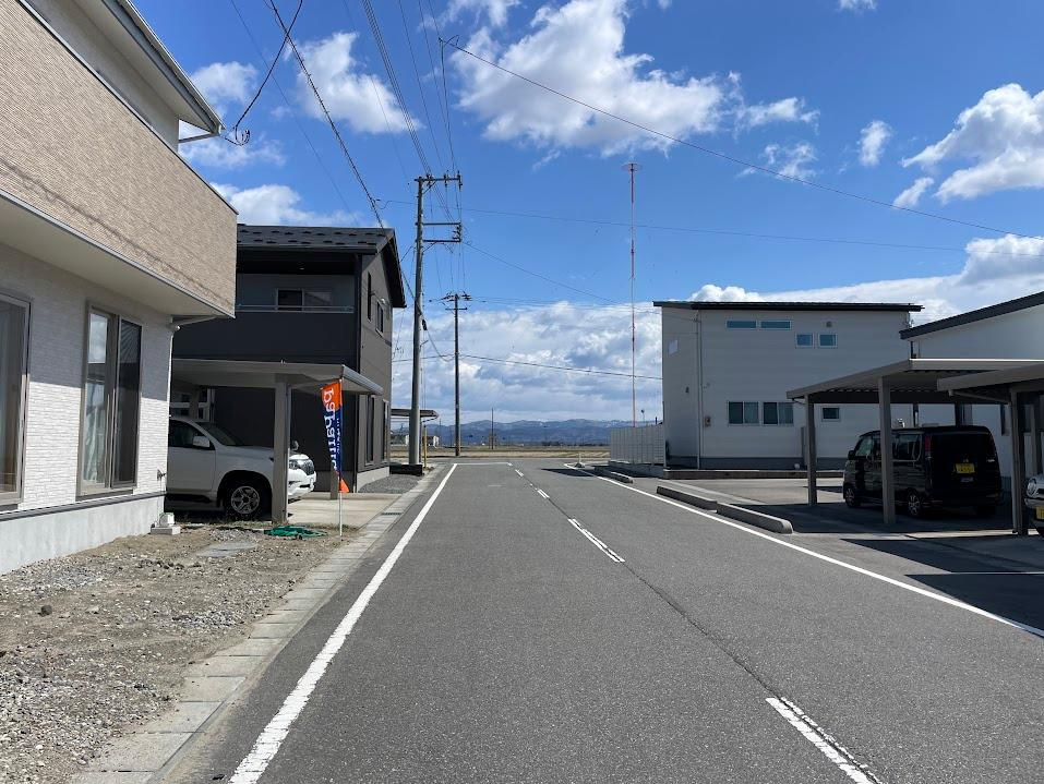 鶴岡市大宝寺建売住宅【Ｚ空調】の前面道路含む現地写真|前面道路になります。
