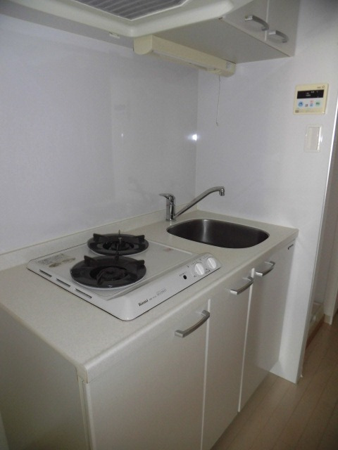 大阪市中央区本町橋の賃貸マンションのキッチン