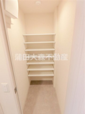 KDXレジデンス田園調布南の設備|シューズインクローゼット