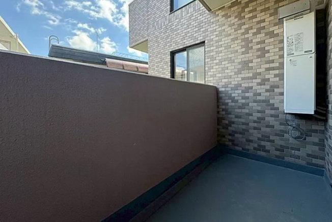 【バルコニー】 | レクセル小竹向原 | バルコニー面、壁一面の掃き出し窓からたくさんの陽の光が入ってまいります！