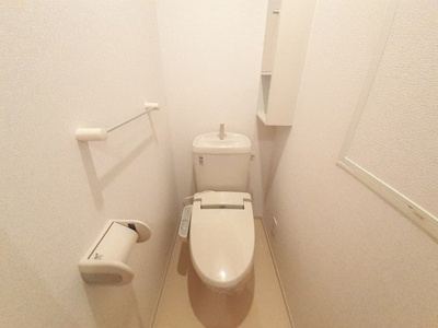 【トイレ】 | ベルファミーユⅡ | ゆったりとした空間のトイレです