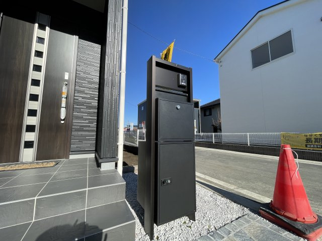 藤岡市藤岡第34（全4棟）1号棟の玄関