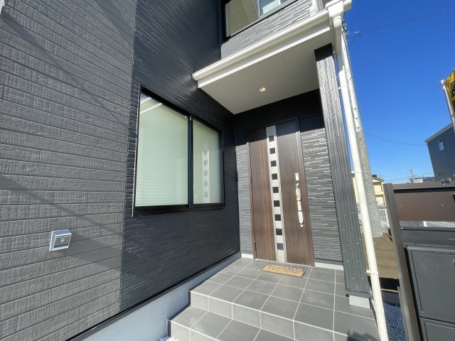 藤岡市藤岡第34（全4棟）1号棟の玄関