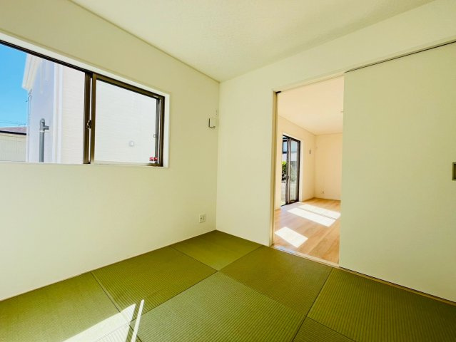 ♥♥糸満市大度第1-4号棟の和室|明るい和室です