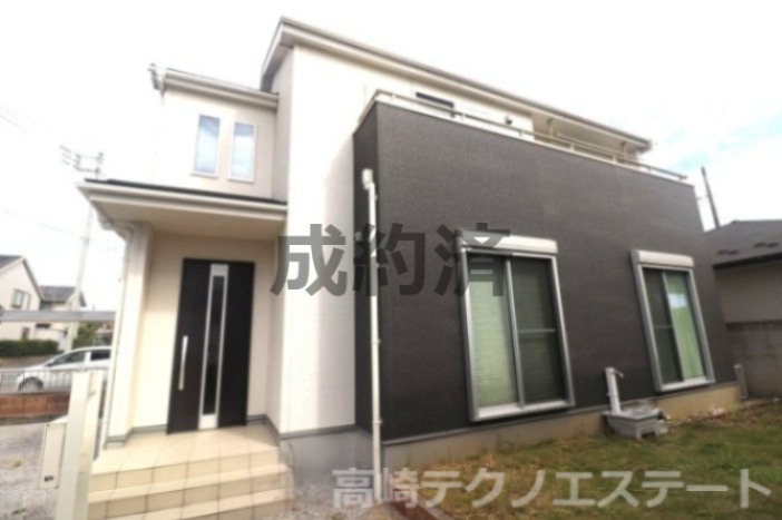 高崎市棟高町中古戸建の外観|南向きで陽当たり良好◎