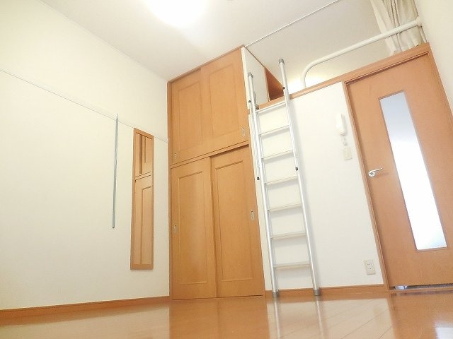 こちらのリビングで趣味の時間をお楽しみください