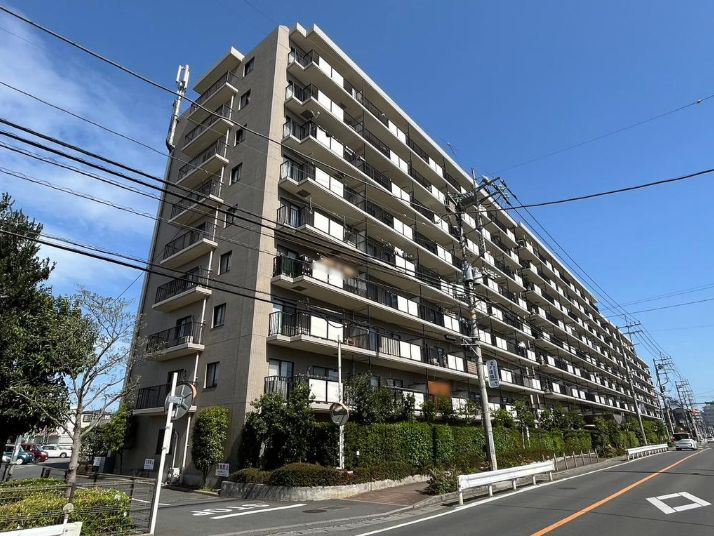 仲介手数料無料　エステ・スクエア新所沢の外観