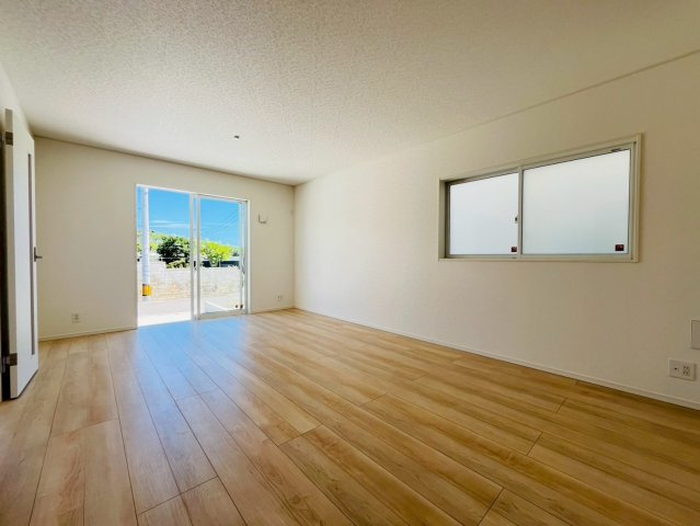 ♥♥糸満市大度第1-2号棟の洋室|個人の部屋や寝室として使える洋室です