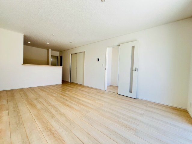 ♥♥糸満市大度第1-2号棟の居間・リビング|おしゃれなリビングです