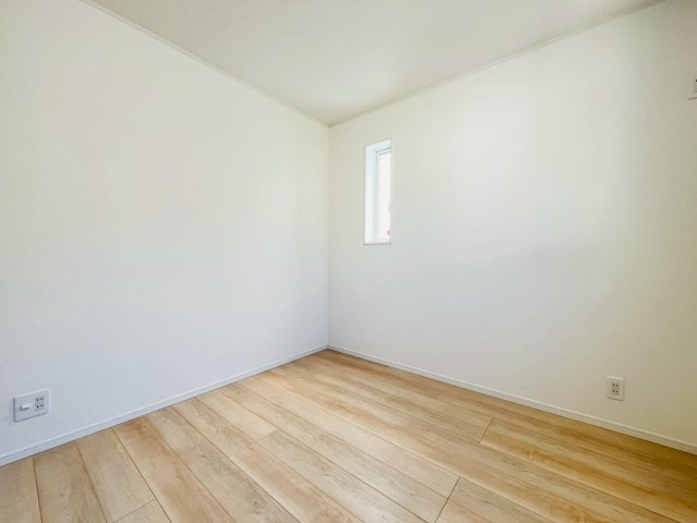 ♥♥糸満市大度第1-2号棟の洋室|使い勝手のいい洋室です