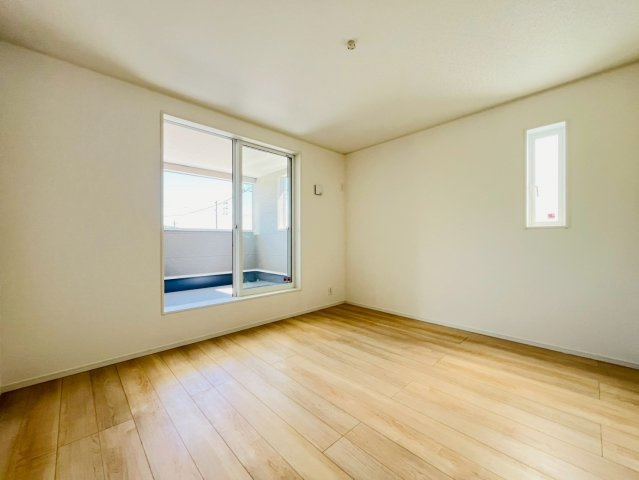 ♥♥糸満市大度第1-2号棟の洋室|明るい洋室です