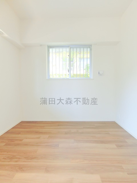 コンフォリア・リヴ大森西の洋室