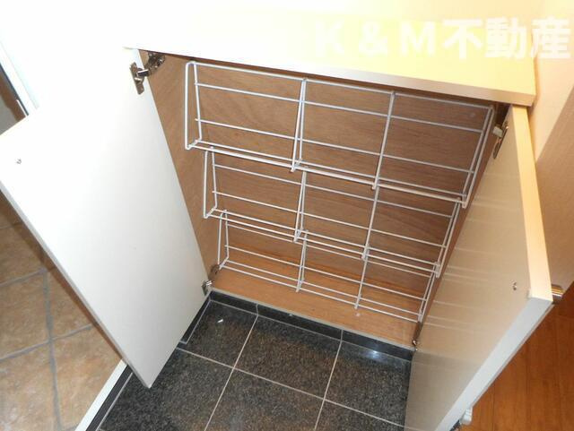 Ｄｏｍｕｓ　Ｈｉｌｌｓ　Ｈｉｋａｒｉｇａｏｋａ（ドムスヒルズ光ヶ丘）の玄関|※別部屋参考写真 